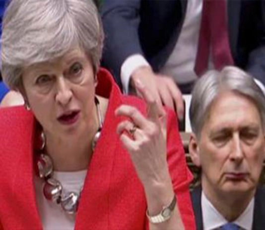 El Parlamento británico rechaza el acuerdo de Theresa May por segunda vez y asume el control del Brexit