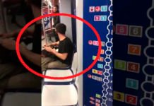 Graban a un joven afilando un cuchillo jamonero en un tren de Metro de Madrid