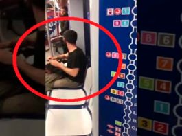 Graban a un joven afilando un cuchillo jamonero en un tren de Metro de Madrid