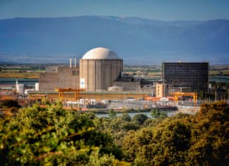 Las eléctricas alcanzan un acuerdo para prorrogar la vida de la central de Almaraz