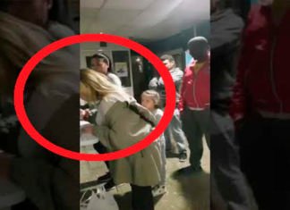 Racismo en un locutorio de Valencia: «Si gana Vox vas a salir volando» (VÍDEO)