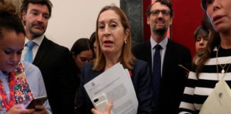 Los letrados del Congreso dan el visto bueno a la tramitación de los permisos de paternidad