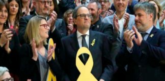 Casado insta a intervenir los Mossos si Torra no retira los lazos amarillos