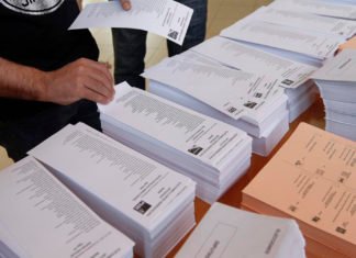 Elecciones generales, en directo | La participación a las 18:00 es del 60,7%, 9,5 puntos más que en 2016