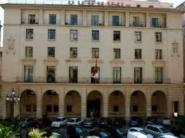 Condenan a 25 años de prisión a un hombre por intentar matar a martillazos a su mujer e hijastro en Alicante