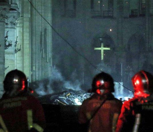 Primeras imágenes del interior de la catedral de Notre Dame totalmente quemada