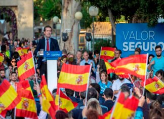 Pablo Casado abre la puerta a un Gobierno con Vox: “Lo que tenemos que hacer es sumar”