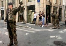 Al menos trece heridos en la explosión de un paquete bomba en el centro de Lyon