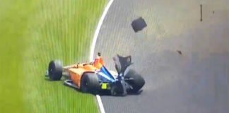 Fernando Alonso sale ileso de un espectacular accidente en los entrenamientos de Indianápolis