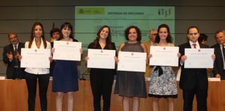 El Gobierno hará una inspección «impecable» del control horario en el trabajo.