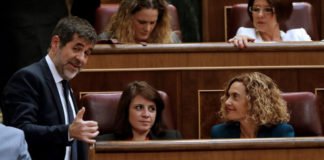 Batet permitió a los presos encontrarse con sus familiares.