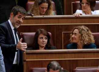 Batet permitió a los presos encontrarse con sus familiares.