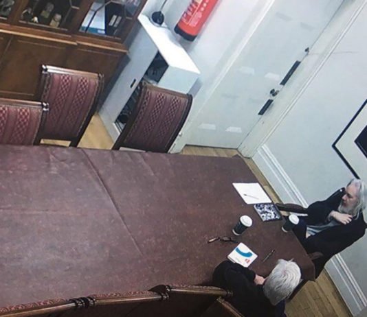 Los abusos y excesos de Julian Assange cuando vivía en la embajada de Ecuador en Londres