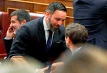 Ciudadanos acepta la foto con Vox pero rechaza cualquier negociación