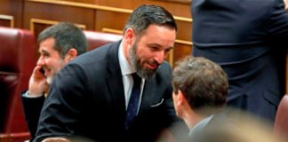 Ciudadanos acepta la foto con Vox pero rechaza cualquier negociación