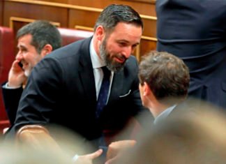 Ciudadanos acepta la foto con Vox pero rechaza cualquier negociación