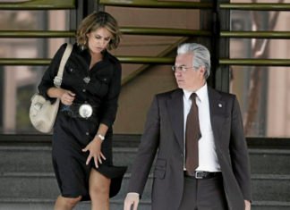 El juez sostiene que de momento no hay pruebas suficientes para implicar a Garzón y a la ministra Delgado en el ‘caso Villarejo’