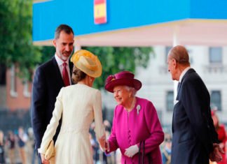 Isabel II investirá a Felipe VI caballero de la Orden de la Jarretera el 17 de junio