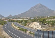 Veinte años de peajes, dos décadas de promesas incumplidas, y un quinto de siglo sin progresar en media provincia de Alicante en infraestructuras