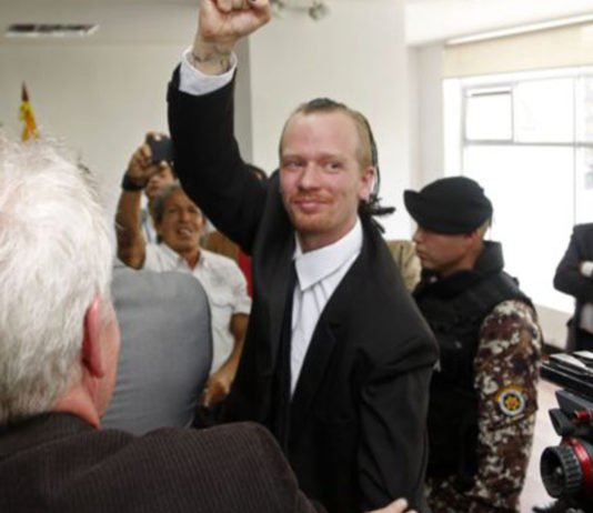 El informático sueco Ola Bini niega pertenecer a «WikiLeaks» tras ser liberado en Ecuador