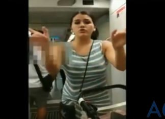 “Maricona. Me da asco veros besaros”: Los insultos a unas chicas que se besan en el tren en Barcelona