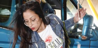 Dakota cuenta su drama: la muerte de su hermano, las visitas a la cárcel para ver a su novio y su alcoholismo