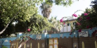 2 monitores y 6 niños de un campamento, heridos en un tiroteo en un colegio de Málaga