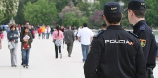 La Policía Nacional ha detenido a tres personas en Orihuela por falsedad documental y favorecimiento a la inmigración ilegal