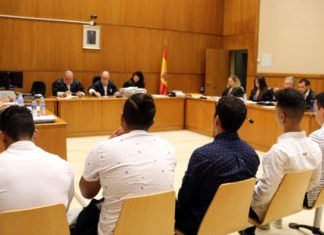 Se celebra el Juicio a la «Manada Magrebi» de Manresa: El fiscal solo pide abuso porque la niña de 14 años no se defendió.