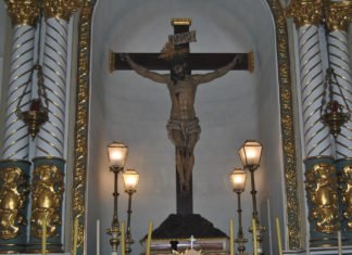 Benidorm y l´Alfàs del Pi rezan para que las elecciones generales no «caigan» en su día grande de Fiestas Patronales en noviembre