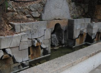 La histórica Font del Garroferet de Altea la Vella deja de brotar agua debido a la persistente sequía