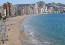 Las playas de la Comunidad Valenciana llenarán hoteles y apartamentos en un 82% este agosto según la Generalitat