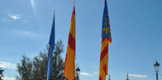 «Los tontos de Benidorm….y otros pueblos alicantinos» (ensayo)