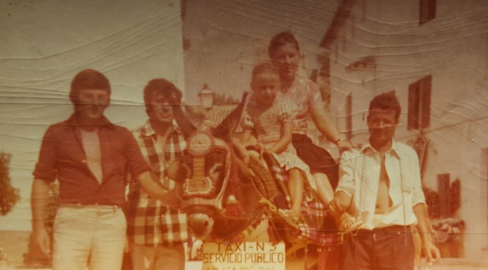 El turismo rural apuesta por la vuelta del «burro-taxi» en el interior de Alicante como atractivo turístico