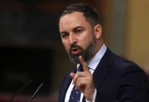 El líder de Vox acusa a la ONG: «Open Arms no es una ONG, es una base operativa de la extrema izquierda»