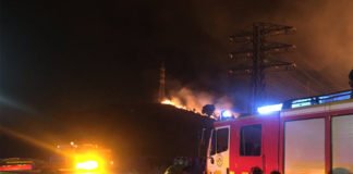 Marbella en llamas, 70 bomberos forestales trabajan en la extinción de un incendio declarado sobre las 20:20 horas VÍDEO