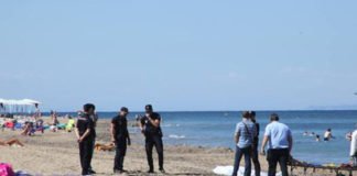 Ha fallecido una mujer en la playa de «Les Marines» de Dénia, tras ser rescatada inconsciente del agua