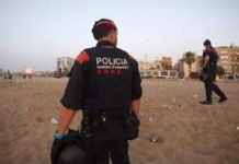 Los Mossos detienen a un hombre por robar un reloj de 20.000 euros a un turista en la playa de la Barceloneta