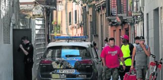 Han sido detenidas la directora de un centro de protección de menores y dos monitoras por presunto abandono, acusadas de instar a los jóvenes MENAs a dejar los centros y luego denunciar su fuga