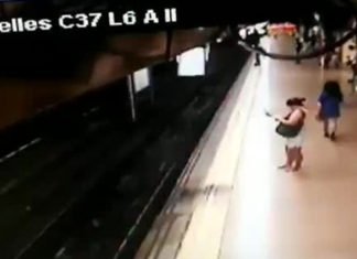 El juzgado ha decretado prisión sin fianza para el hombre que empujó a otro a la vía del metro en Madrid