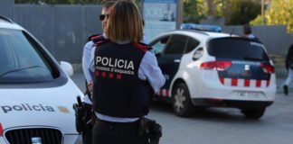 Los Mossos d’Esquadra han detenido este sábado a cinco personas por una pelea multitudinaria en Cornellà de Llobregat, la víctima fue apuñalada en el cuello