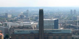 Detienen a un adolescente por arrojar a un niño al vacío desde la Tate Modern de Londres