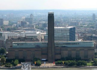 Detienen a un adolescente por arrojar a un niño al vacío desde la Tate Modern de Londres