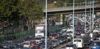 Benidorm registra hoy primeras retenciones de la operación salida de agosto, atascos desde la nacional 332 y la AP-7