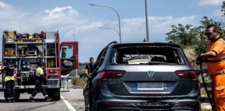 Un hombre pierde el control de su coche en Girona y atropella a 10 personas que se encontraban en la terraza de un bar