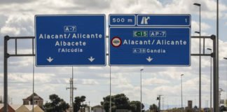 Fomento admite que imponer un «pago simbólico» a las autovías es una cuestión a debatir