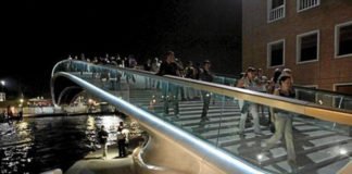 Italia condena a Santiago Calatrava y tendrá que pagar una multa de 78.000 euros por los sobrecostes de su puente en Venecia