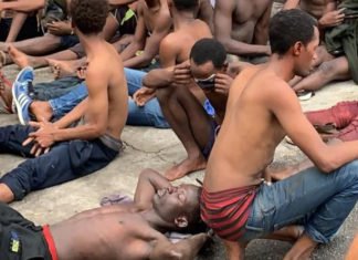 Alrededor de 200 inmigrantes subsaharianos han conseguido entrar en Ceuta bordeando el espigón de Benzú