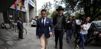 El informático sueco amigo de Julian Assange la vuelve a «liar» ante la Justicia de Ecuador