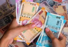 Un ludópata se jugó en una apuesta a su mujer con derecho a ser violada en grupo «si perdía» en la India